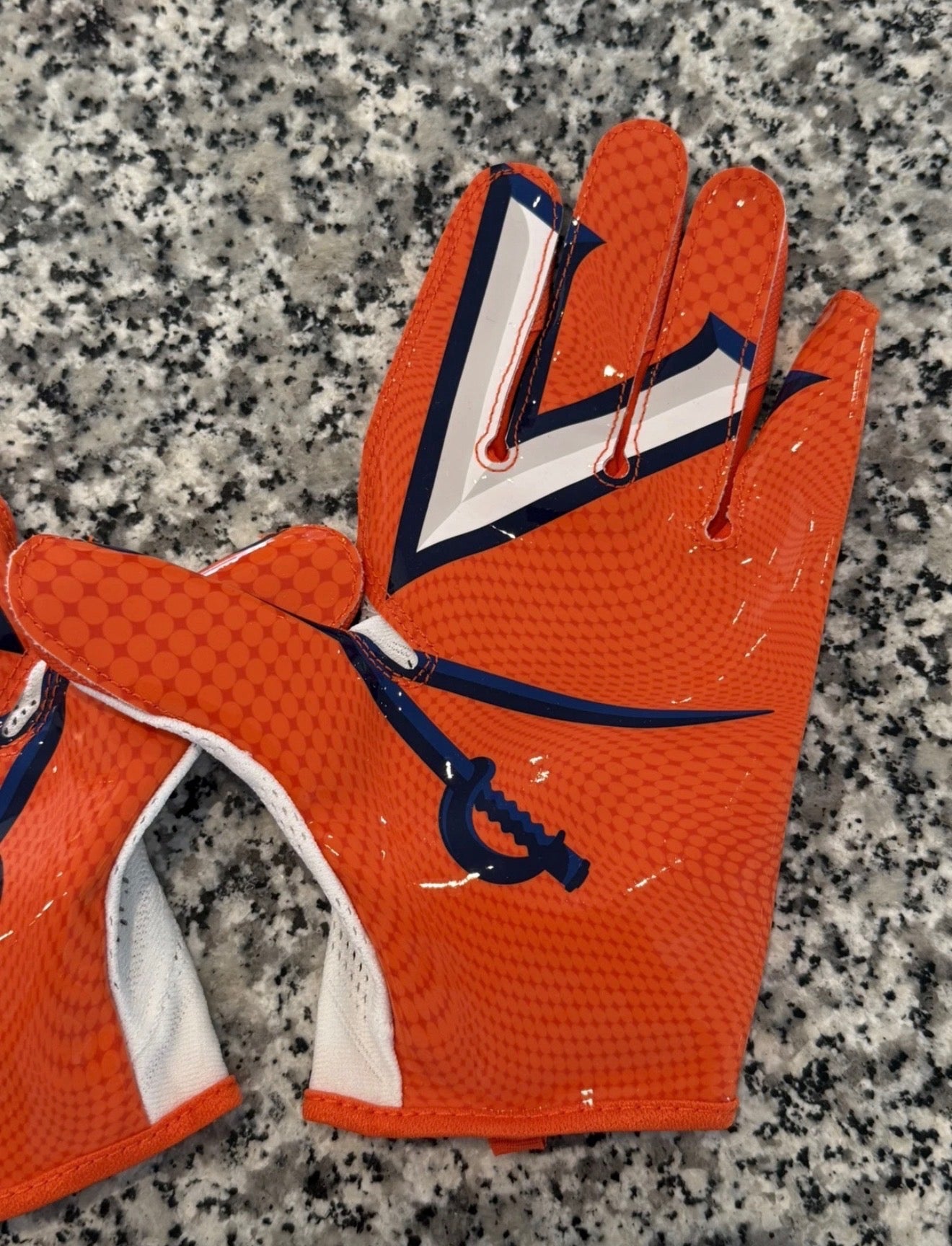 NCAA WVU GLOVES