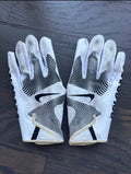 UC FOOTBALL GLOVES