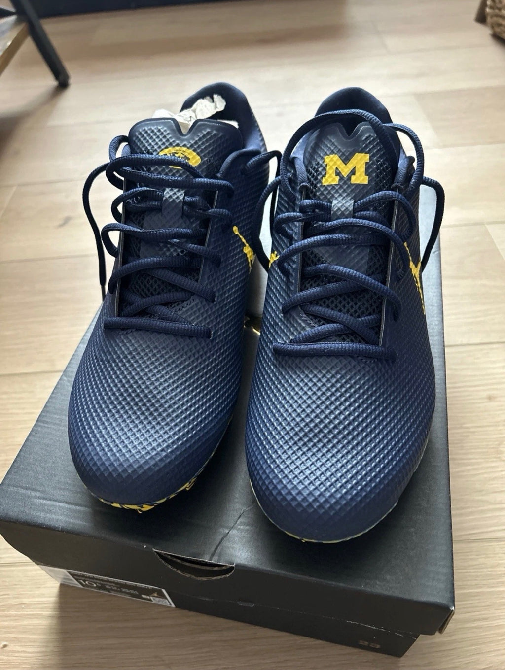 NCAA UM FOOTBALL CLEATS